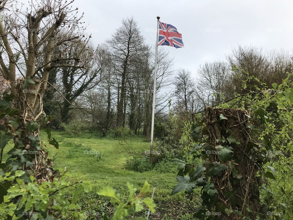 This countryside garden had one prominent feature, the proud showing of our Great Union Jack, making the owners in my book, “Great British Loyalists.”