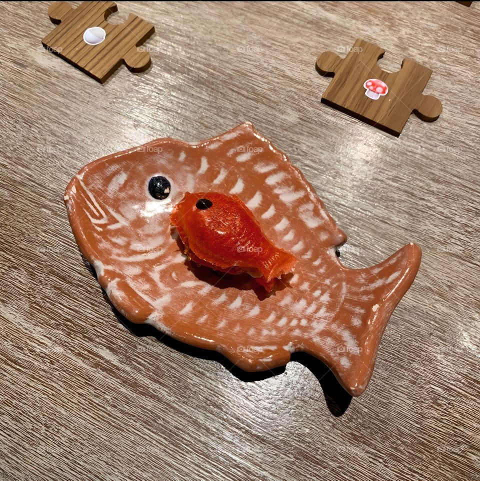 small fish disk with small fish dimsum