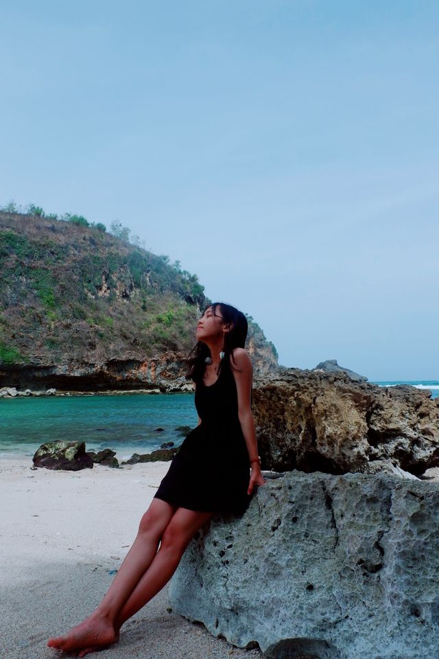 Chillin' at Ngerenehan Beach.