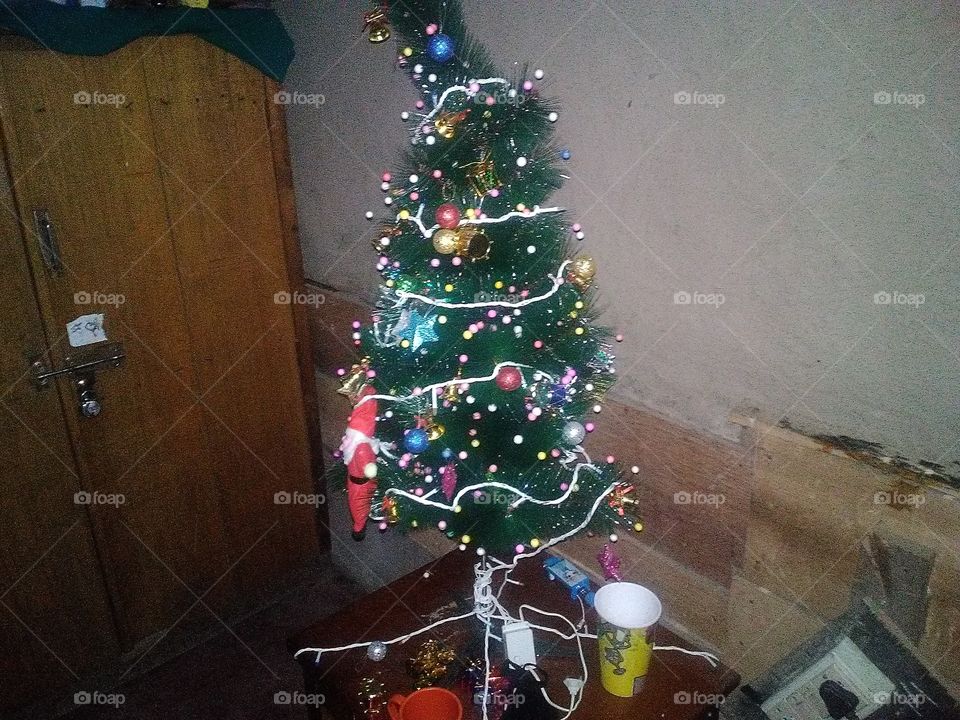 power-cut Christmas tree
