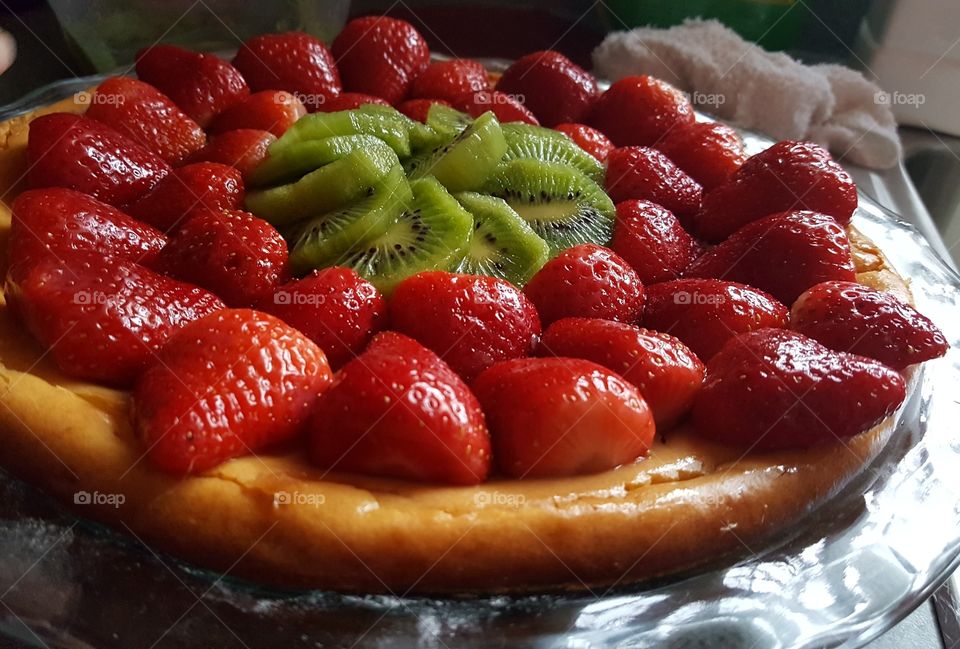 Strawberry Kiwi Cheesecake