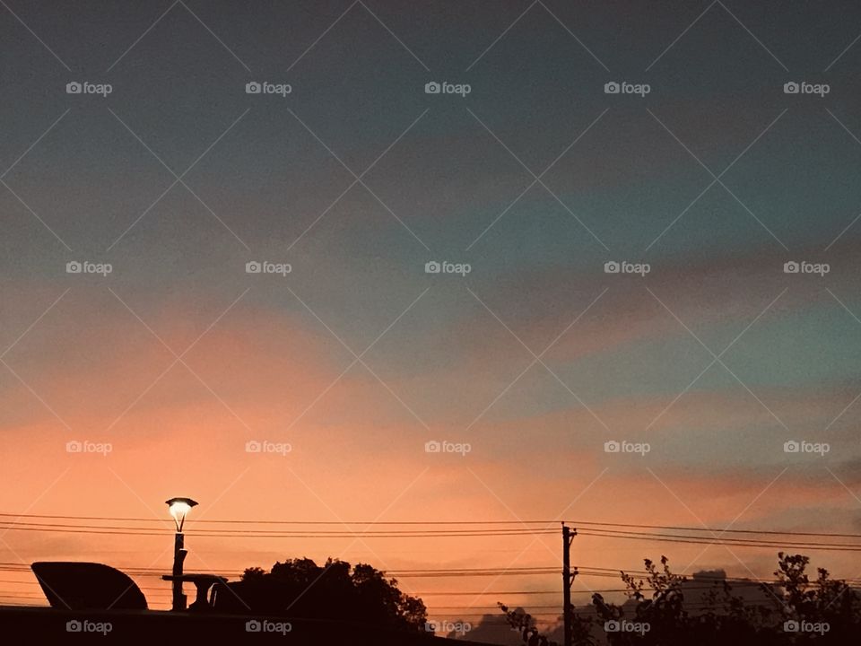 Sun’s Breaking the Horizon Out in the Gulf Of Mexico heading to shore for Sunrise. 