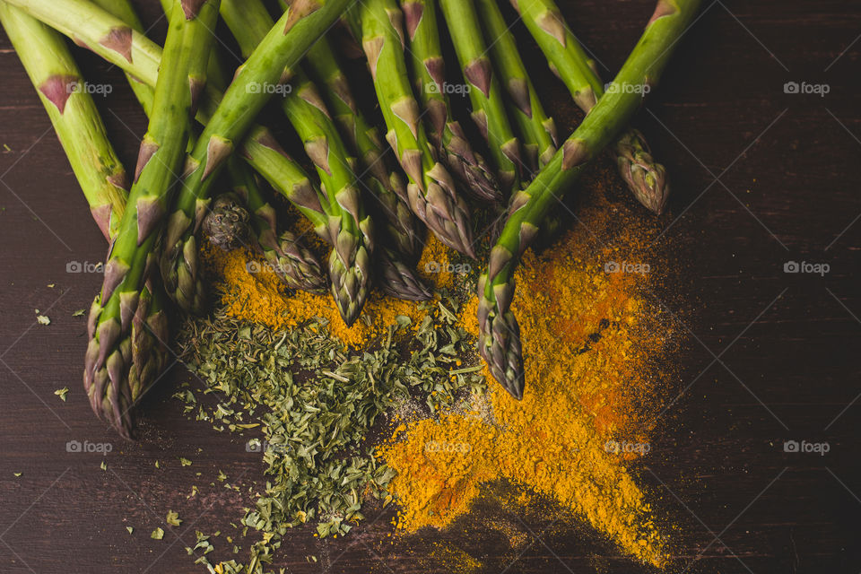 asparagus and spices