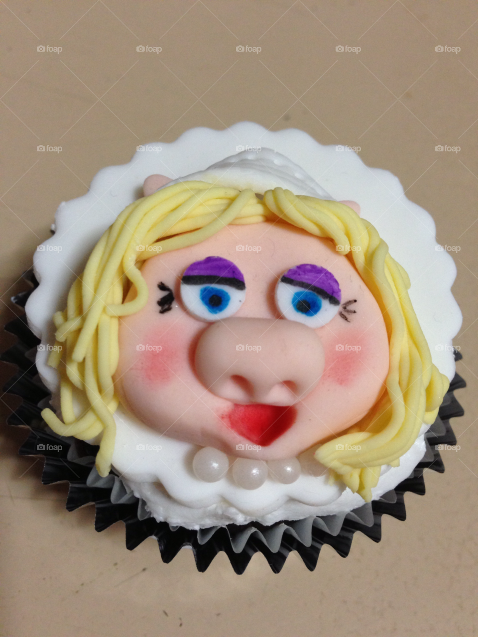 face food pig icing by kshapley