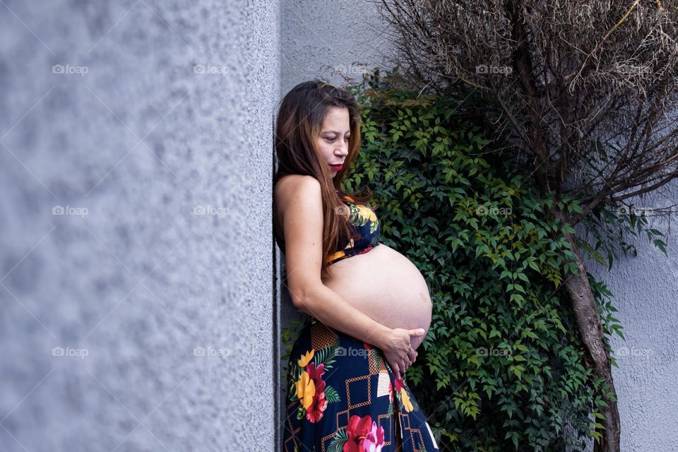 Pregnant woman photography.