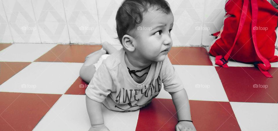 baby play on the floor