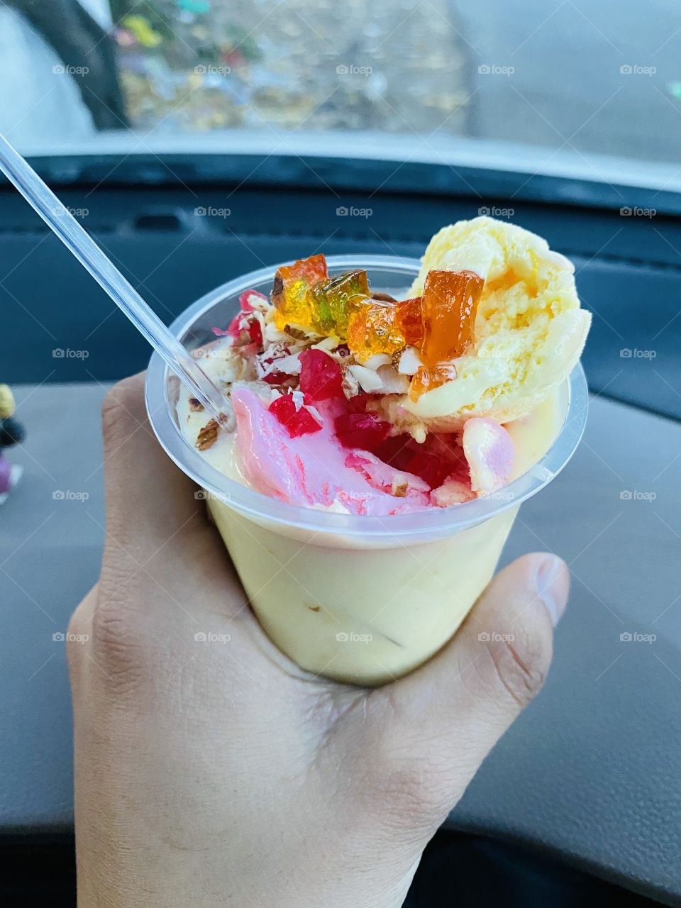 This is the picture of fruit icecream madr at home.  By using of dairy products and fruits jelly .. i hope you will like it 