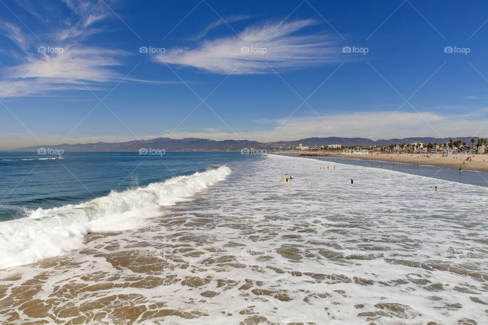 Waves breaking to shore