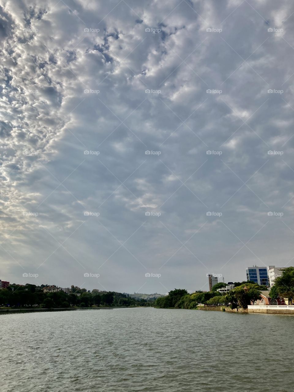 Lago do Taboão, em Bragança Paulista: mesmo com a 2a feira carrancuda, tudo ainda é muito bonito…
Viva a Natureza e sua beleza!
📸
#FOTOGRAFIAéNOSSOhobby