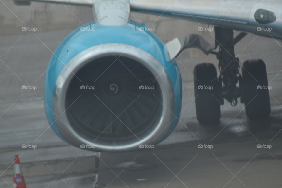 airplane engine