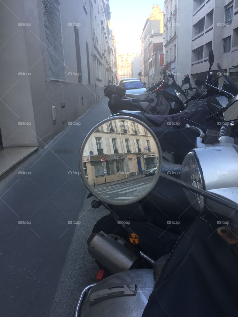 Mirror reflection from a street bike in Paris