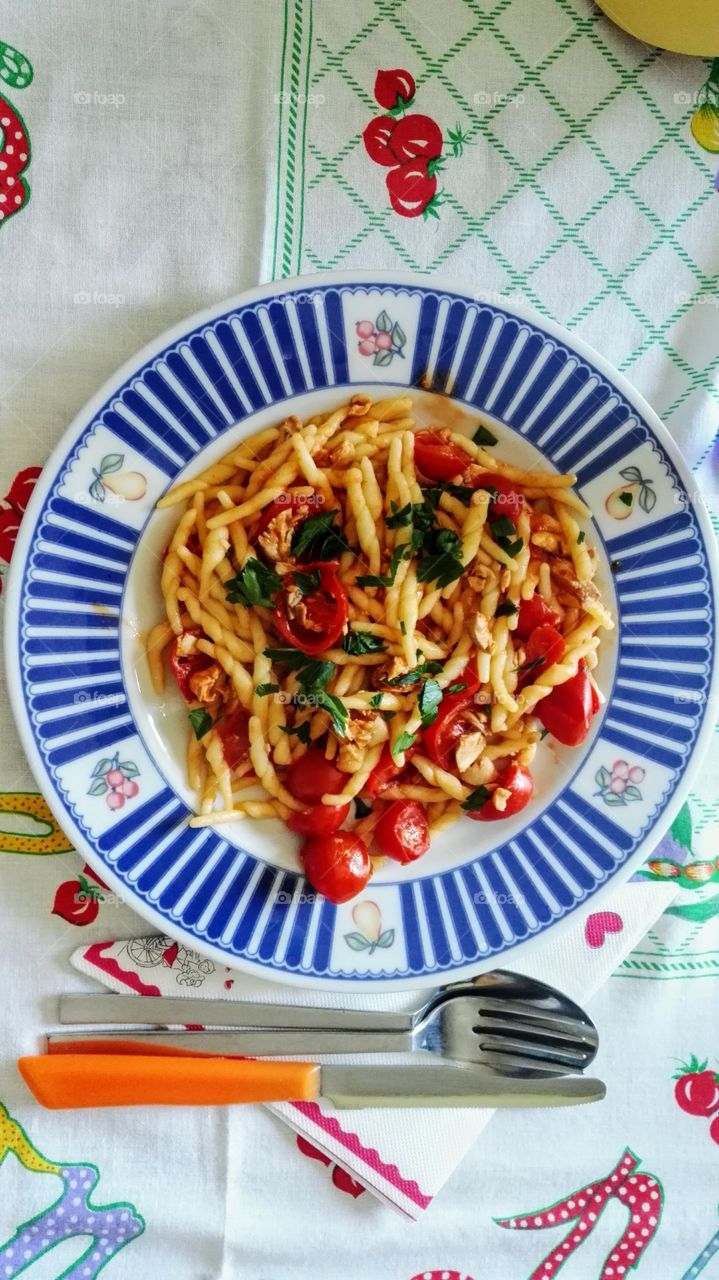 pasta pesce spada e ciliegino 2