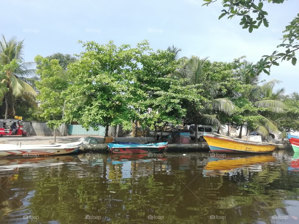 Fishermens are back after hard days work 🐟🛥️