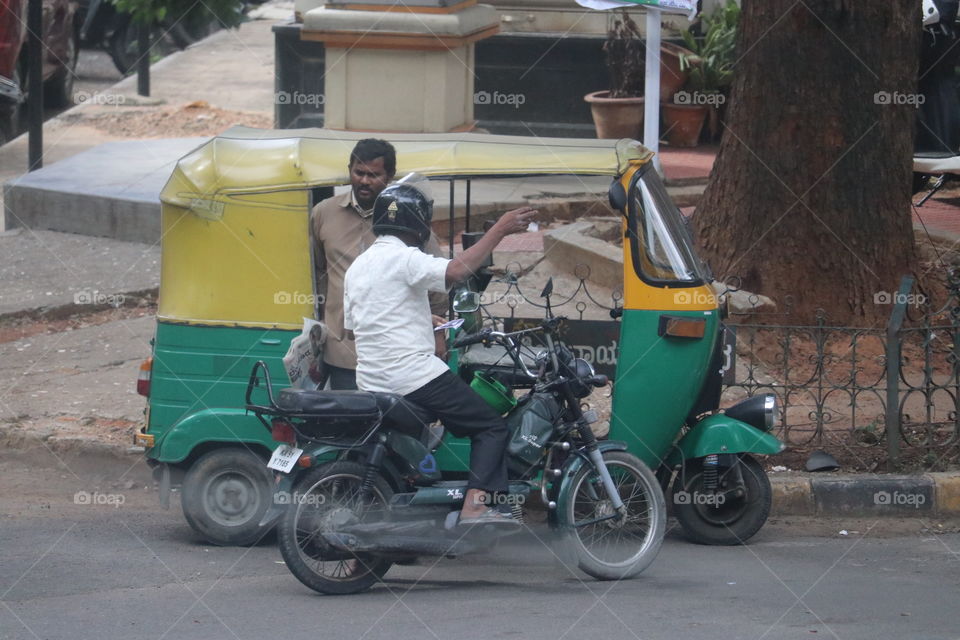 bargains with tuk tuk