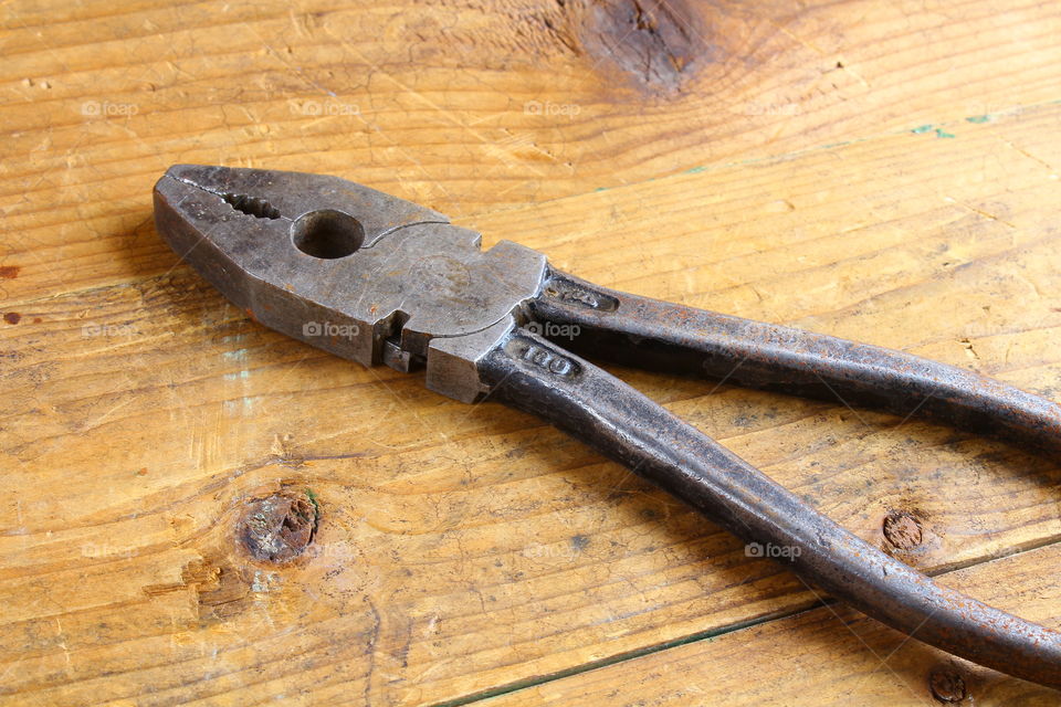 iron pliers