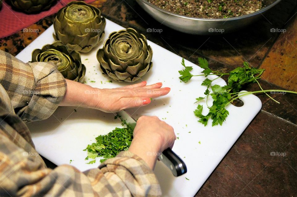Prepping Artichokes 