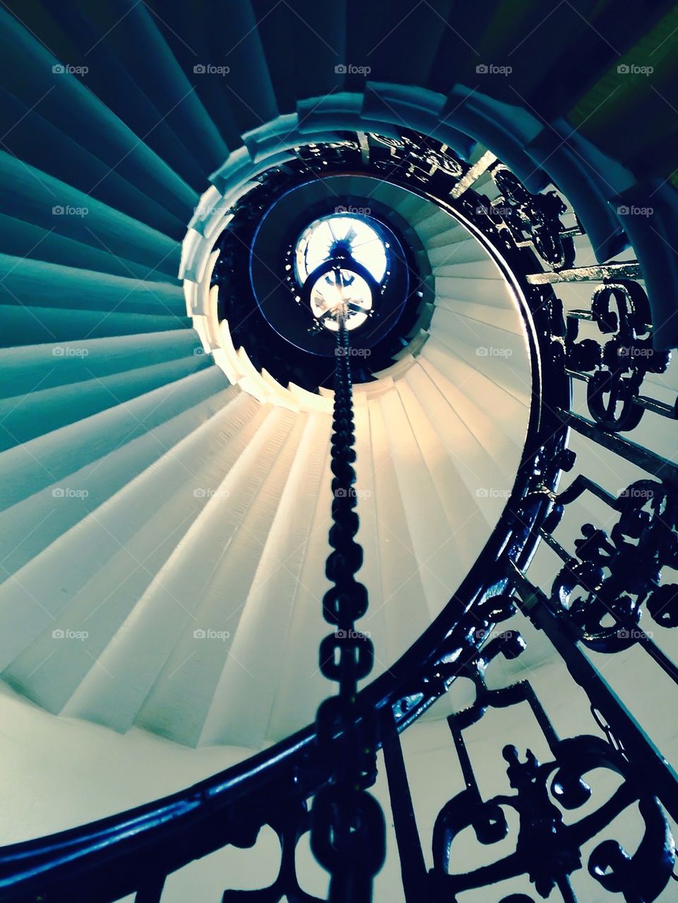 london staircase spiral by lateproject