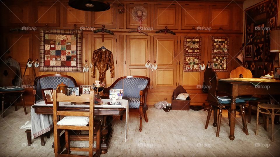 grandma's old fashion beautiful room