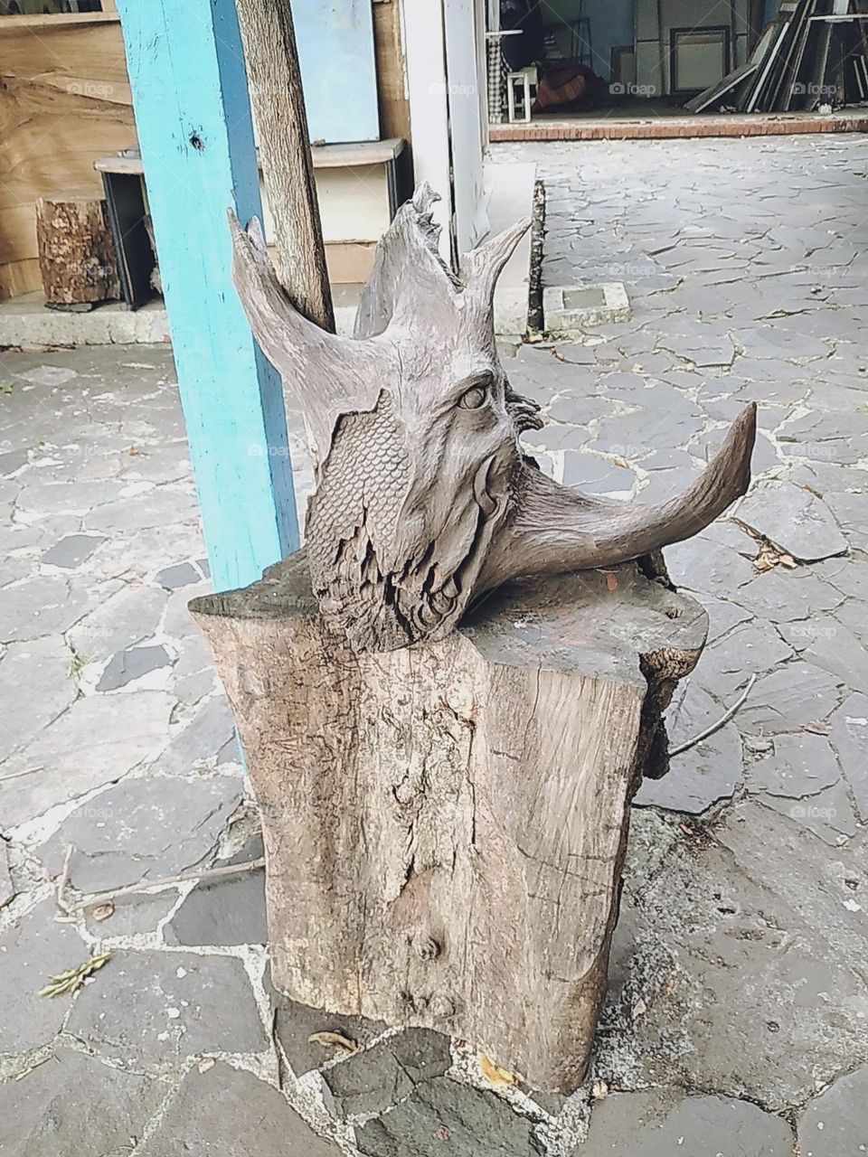 Sculpture statue art - animal head