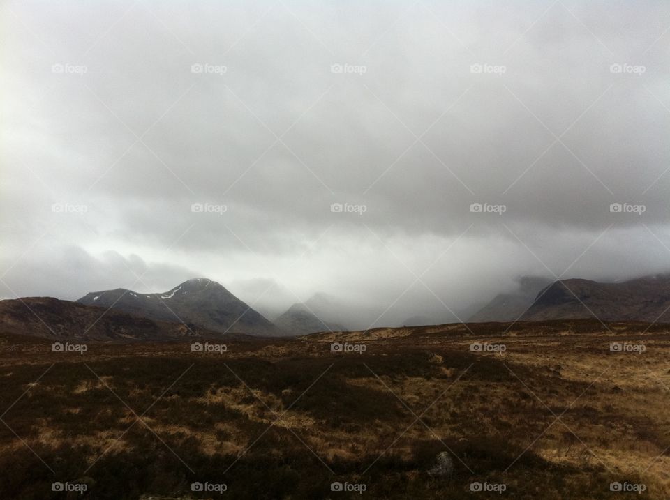 Clouds hovering the mountain 
