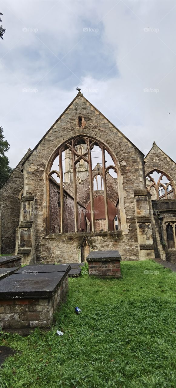 arco arquitectónico antiguo.