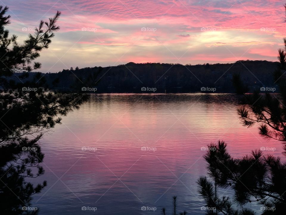 Pink Sunset on the Lake, Reflection