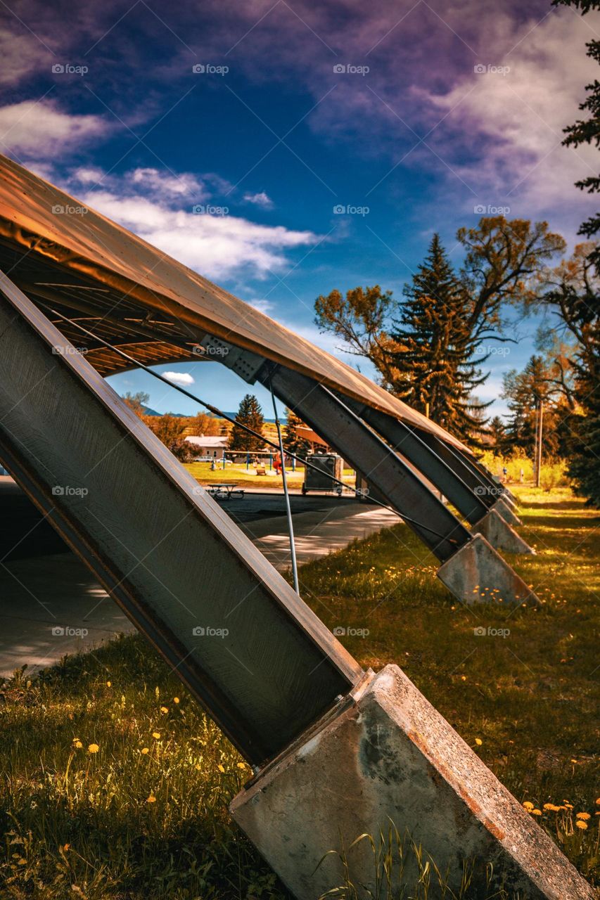 Metal canvas and it’s supports