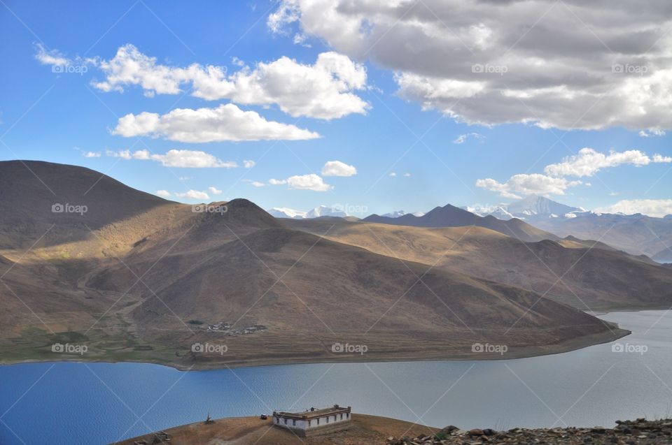 tibetan mountains landscape