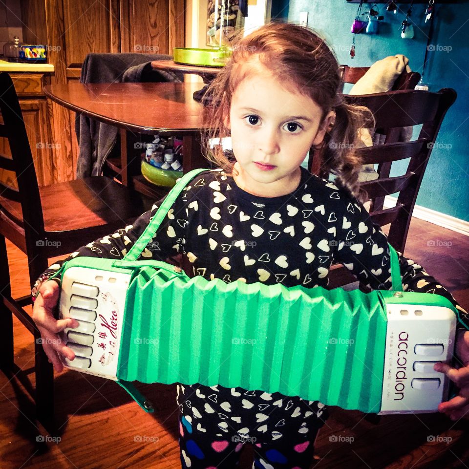 Accordion girl