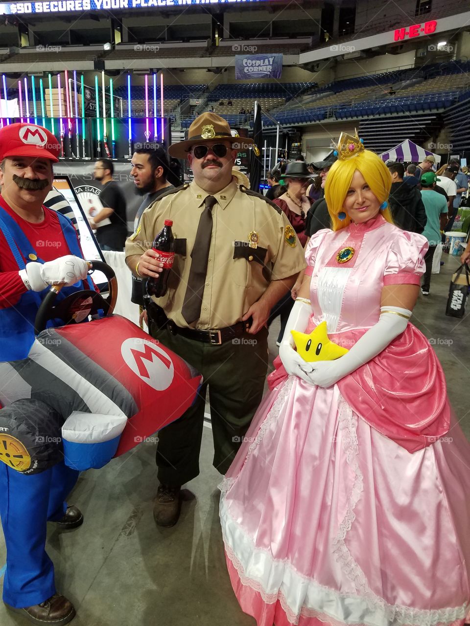 Mario, Princess Peach and Officer Favre