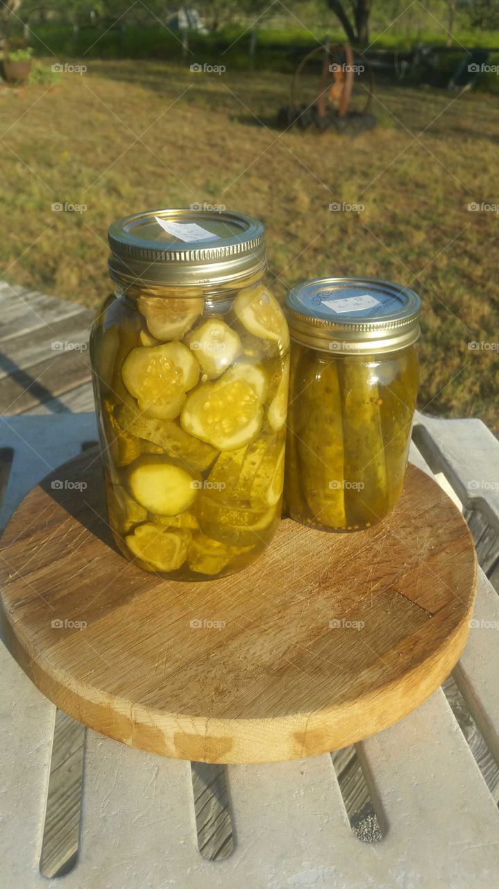 canned harvest sweet pickles
