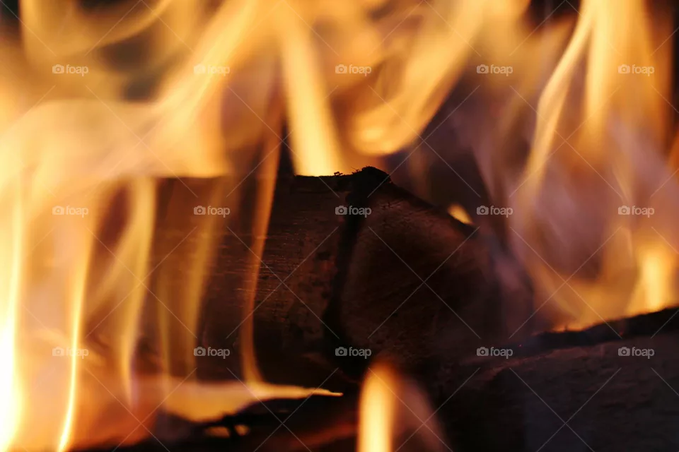 Holz das brennt