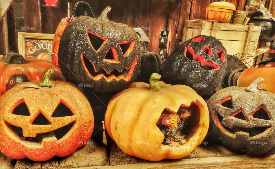 Black And Orange Grinning Jack-o-Lanterns
