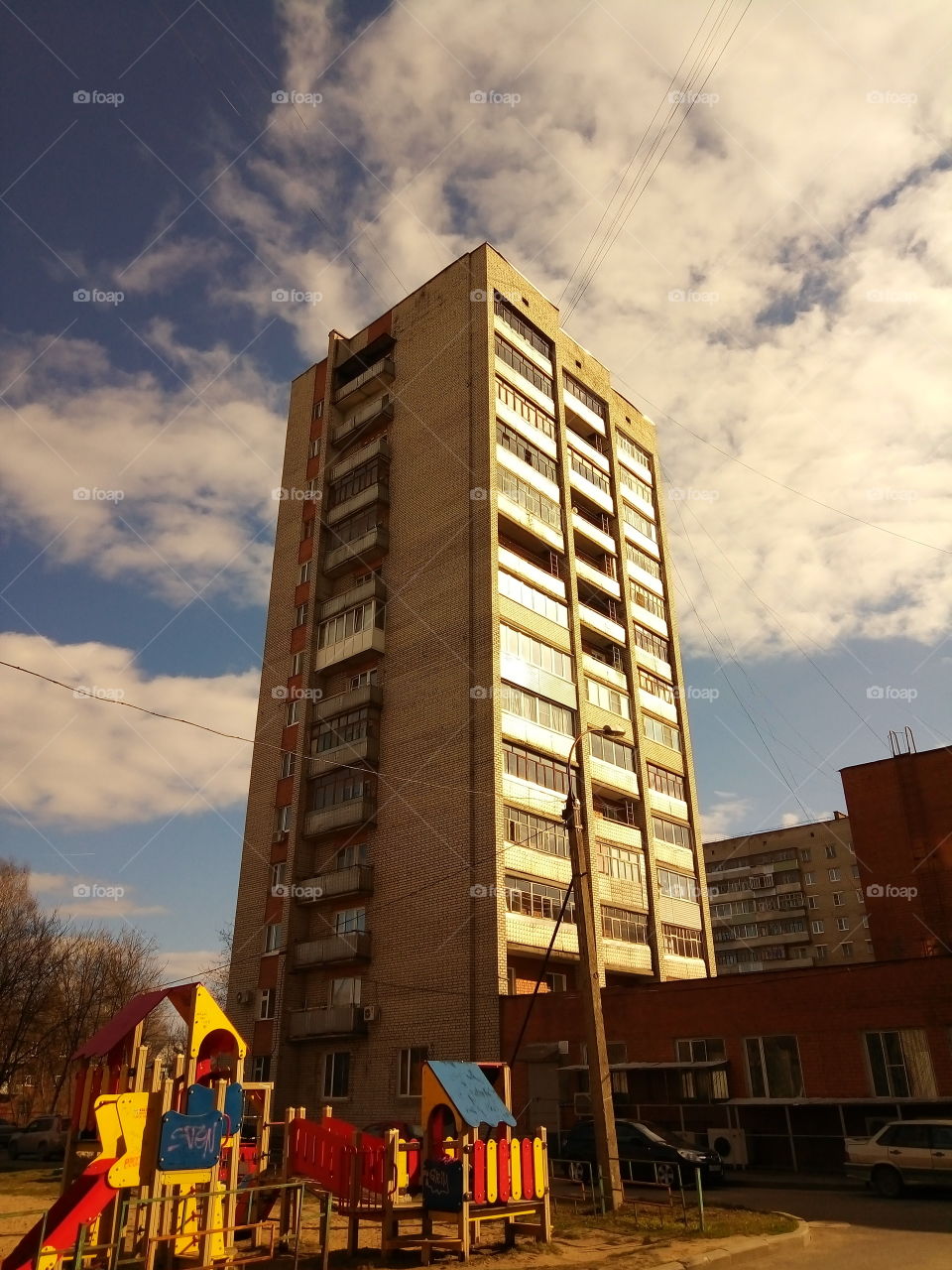 дом.город.двор.