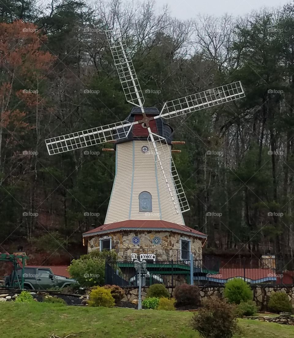 Helen Georgia Windmill