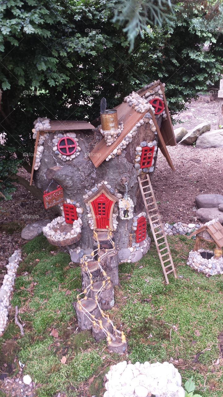 Gnomes Tree house