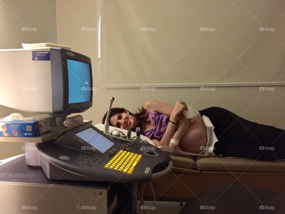 Pregnant Woman Making ultrasound 