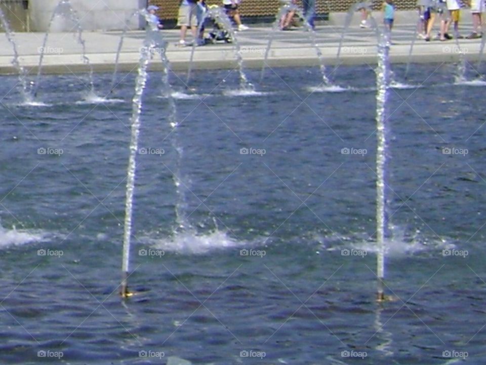 Thin Water Fountains