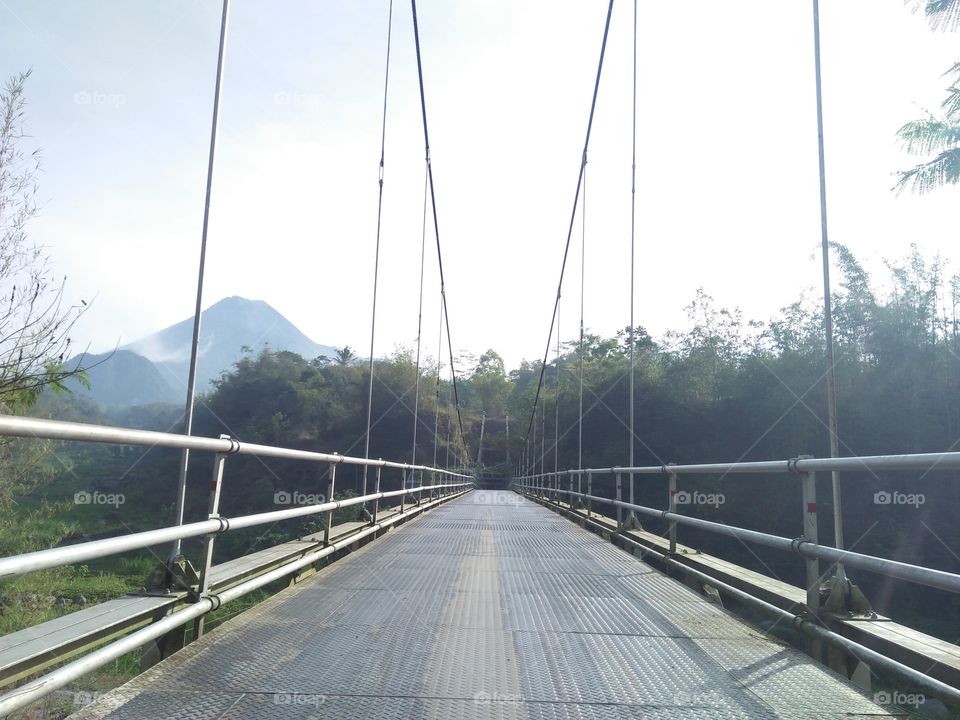 Jembatan gantung boyong