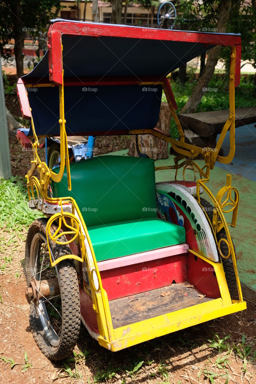 Becak (pedicab)
