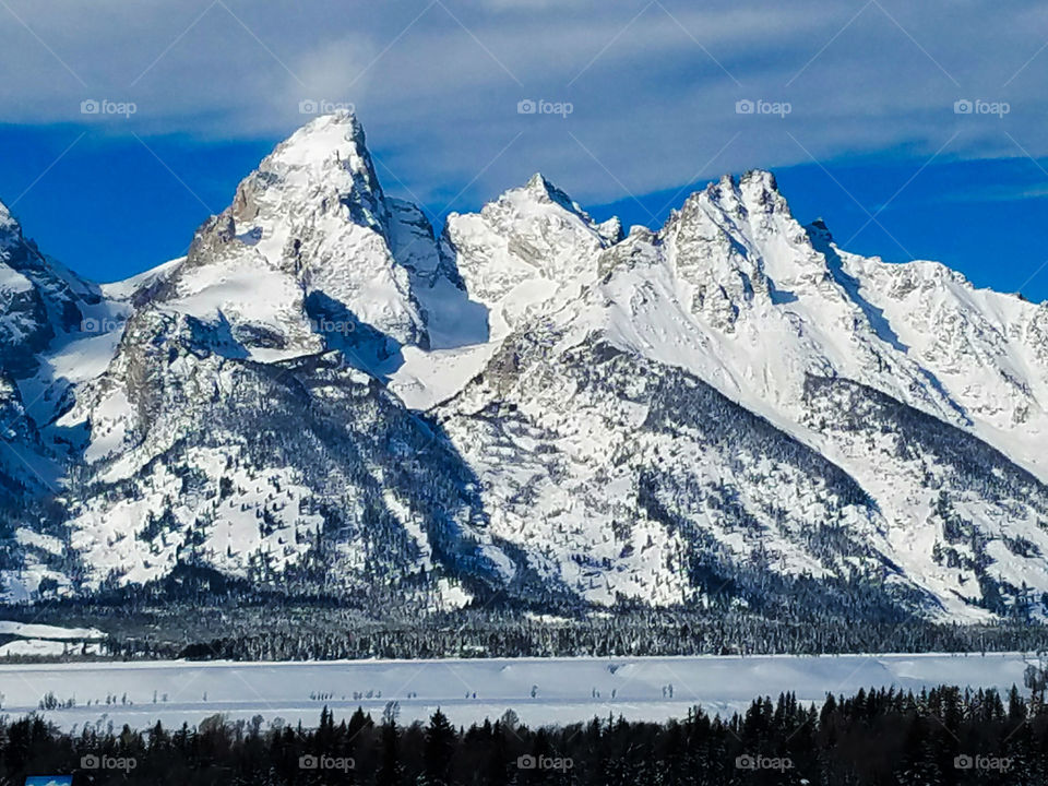 Clear December View of the Tetons Range