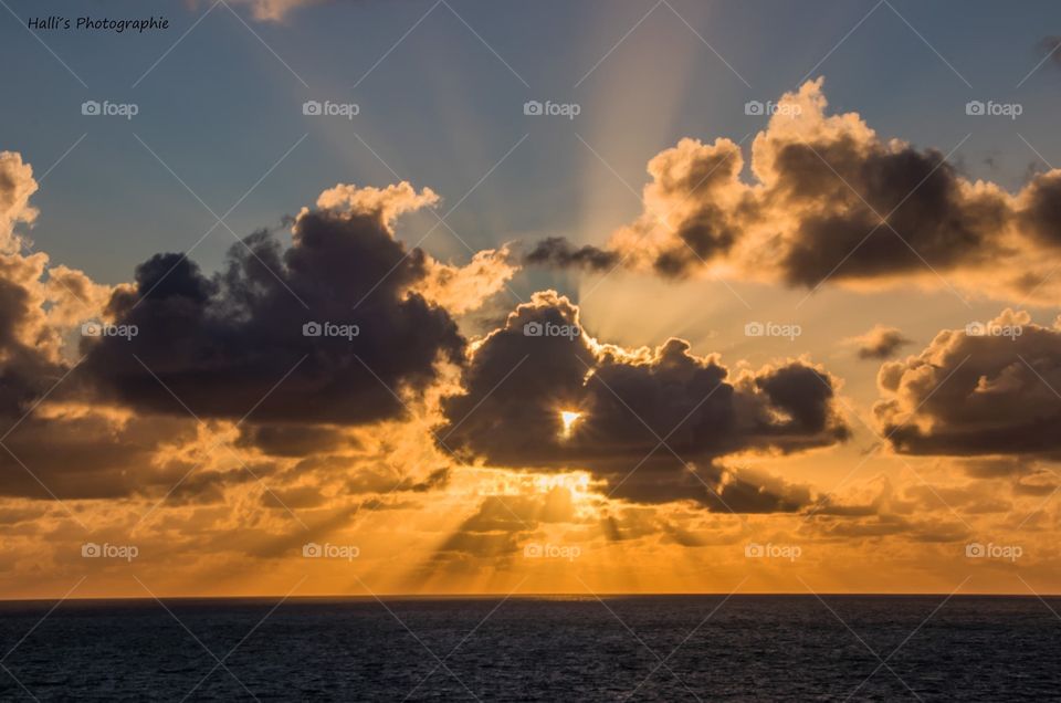 Sonnenuntergang auf dem Meer 