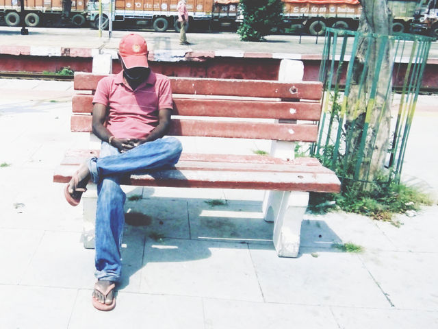 Red color photo/life color in red color/Red color photo/red color tone photo/real color in red color/ platform light in red color/Photo in red color of natural/Photographs telling the story of color/sleep man pics/best photo of colour red/