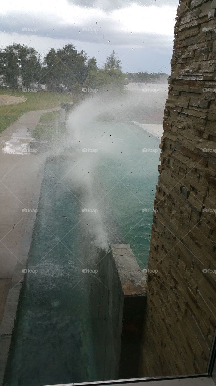 Water wall in the wind