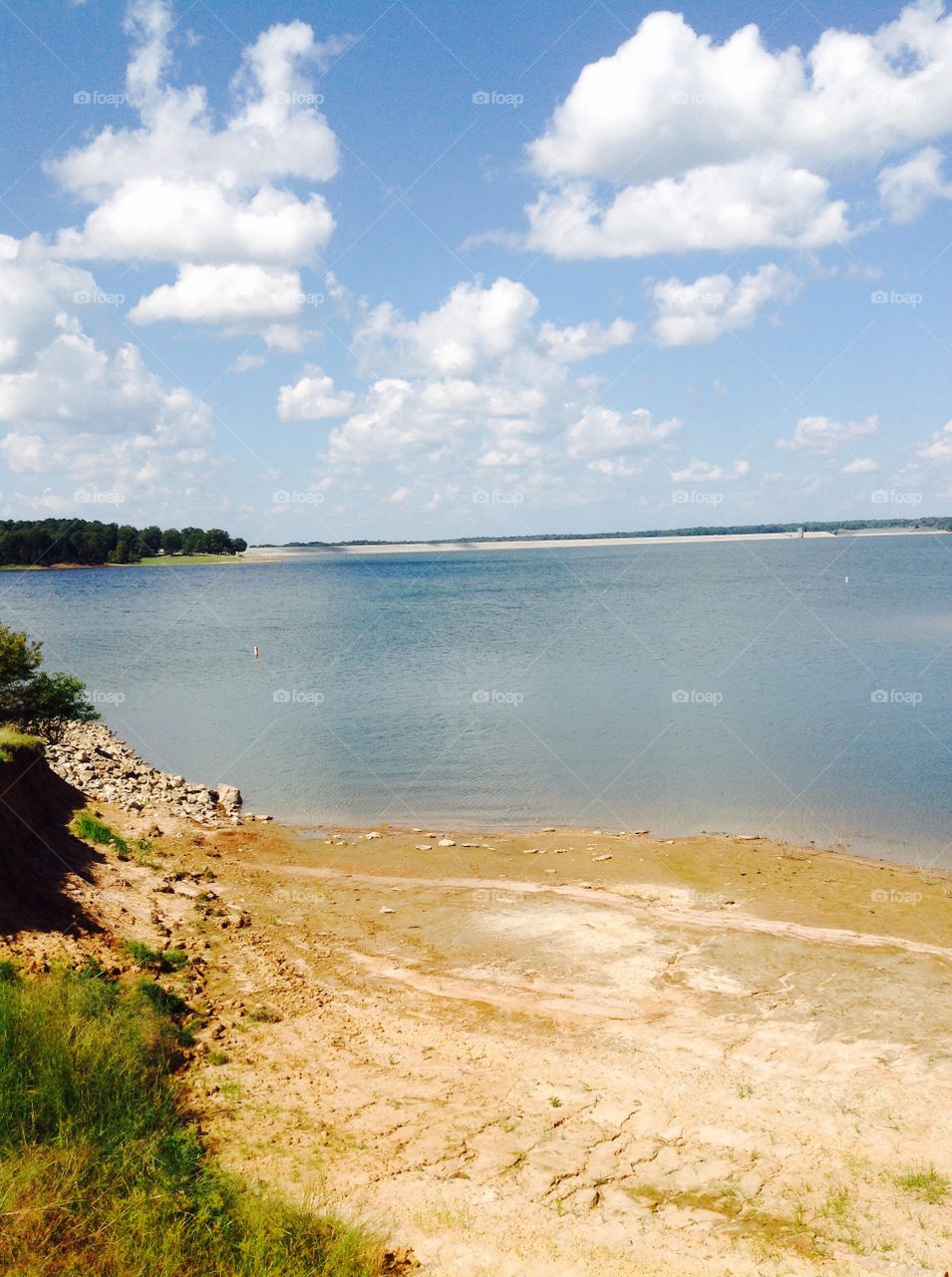 Beach side at the lake