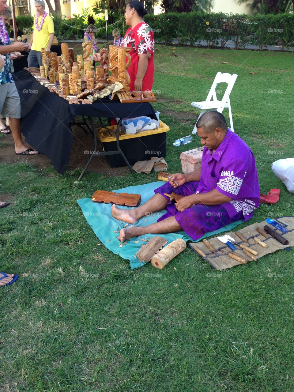 Hawaiian wood carver