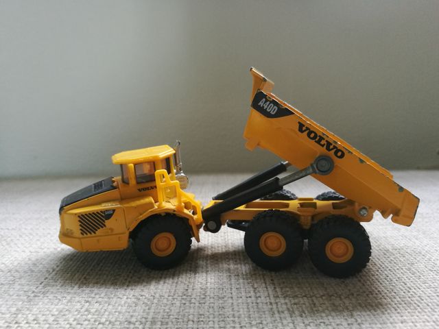 Volvo dump truck model car
