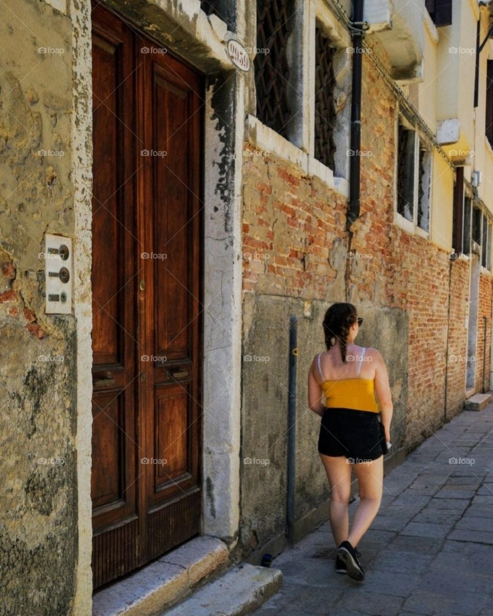an afternoon walk in Venice