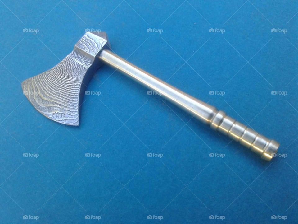 Miniture axe