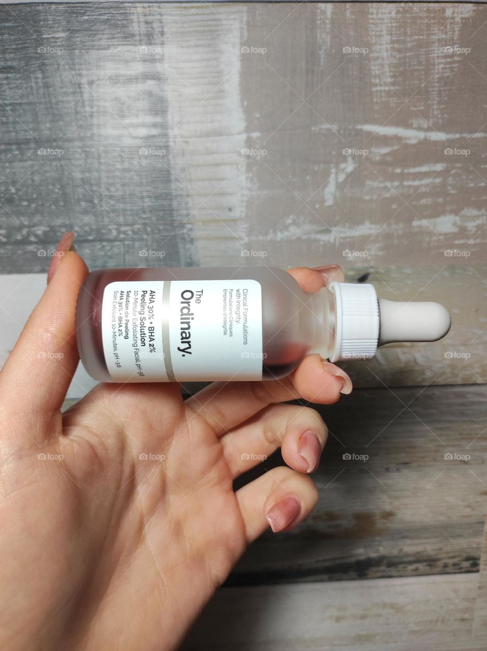 Beauty skincare product in hand/ Product photography /Skincare brands, packaging and serums/The ordinary AHA + BHA serum exfoliating mask